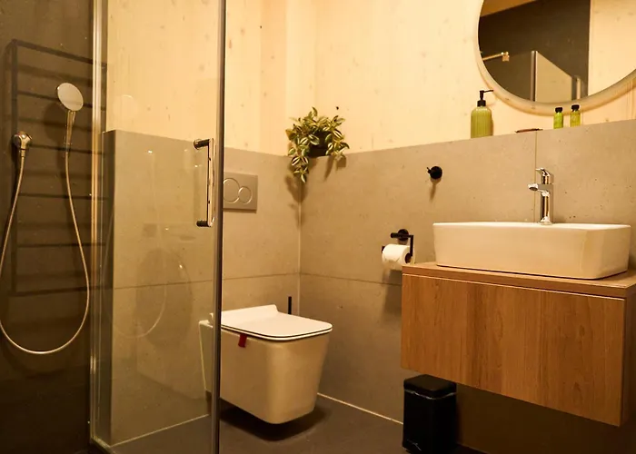 1-bedroom Adam With Free Parking *